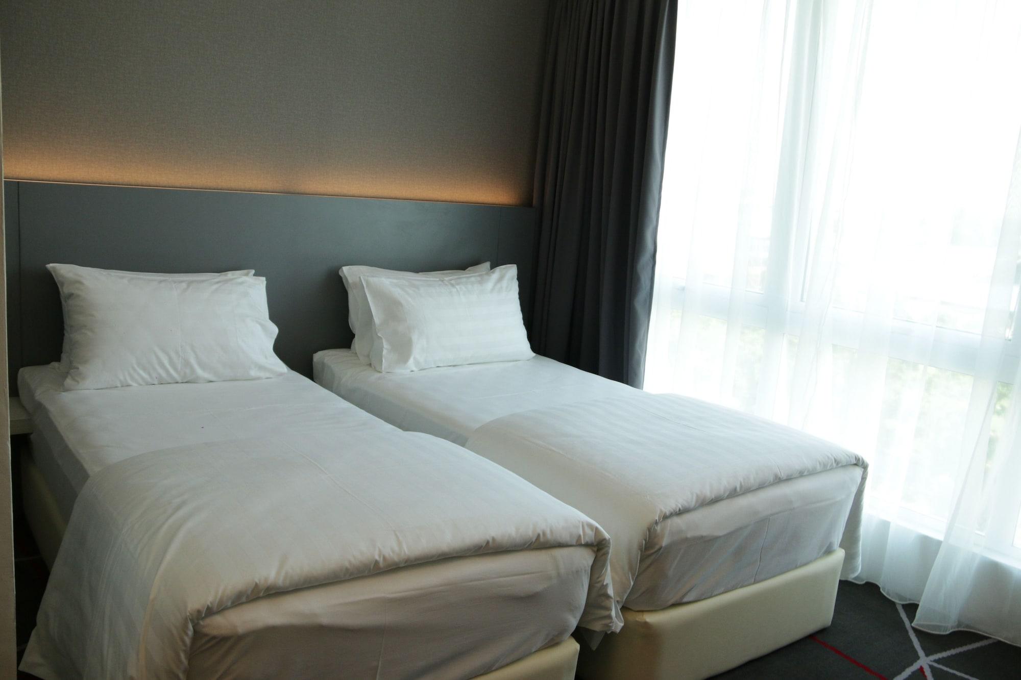 Amerin Hotel Johor Bahru Exteriör bild