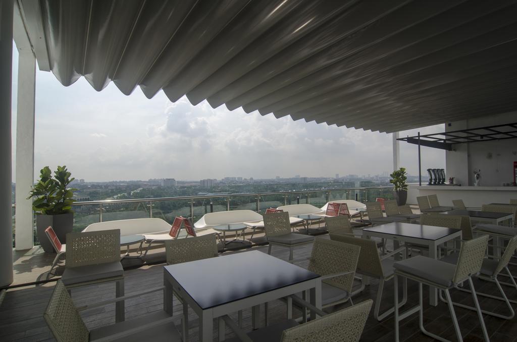Amerin Hotel Johor Bahru Exteriör bild