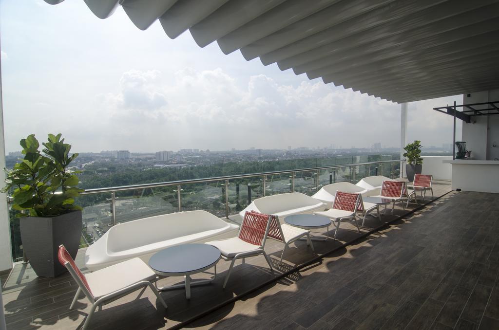 Amerin Hotel Johor Bahru Exteriör bild