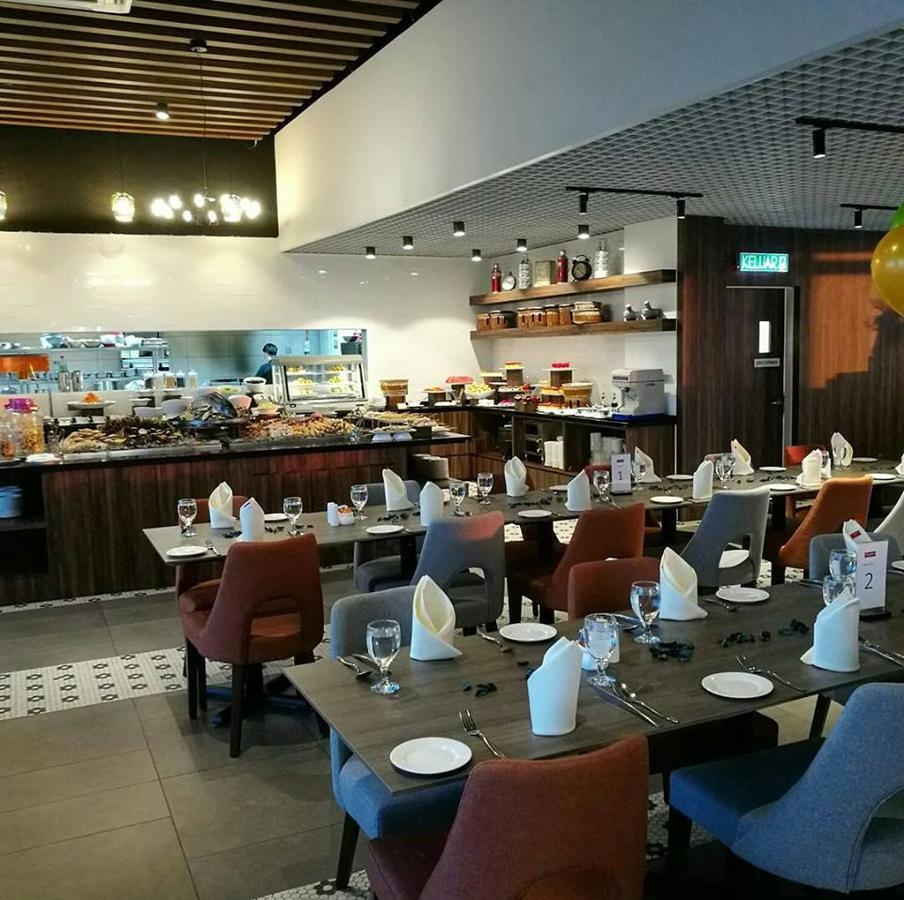 Amerin Hotel Johor Bahru Exteriör bild