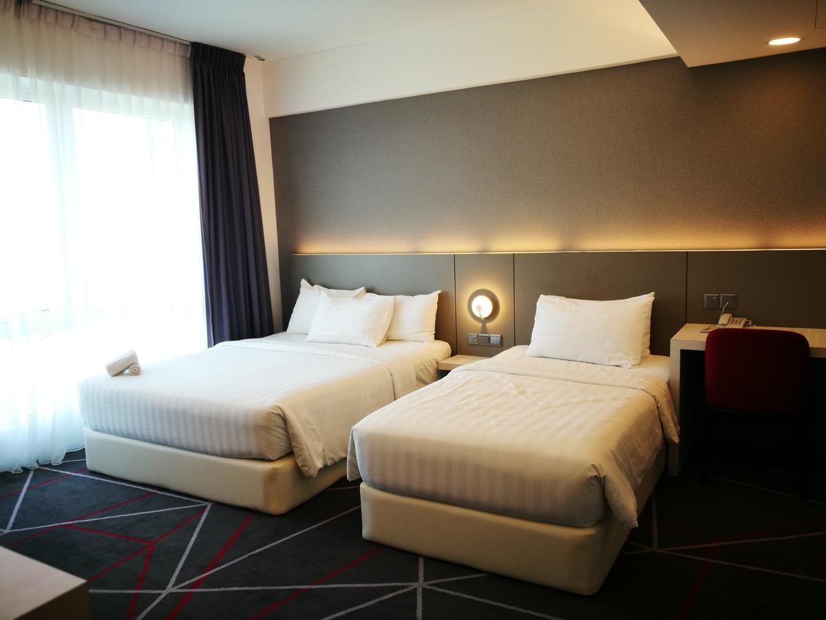 Amerin Hotel Johor Bahru Exteriör bild